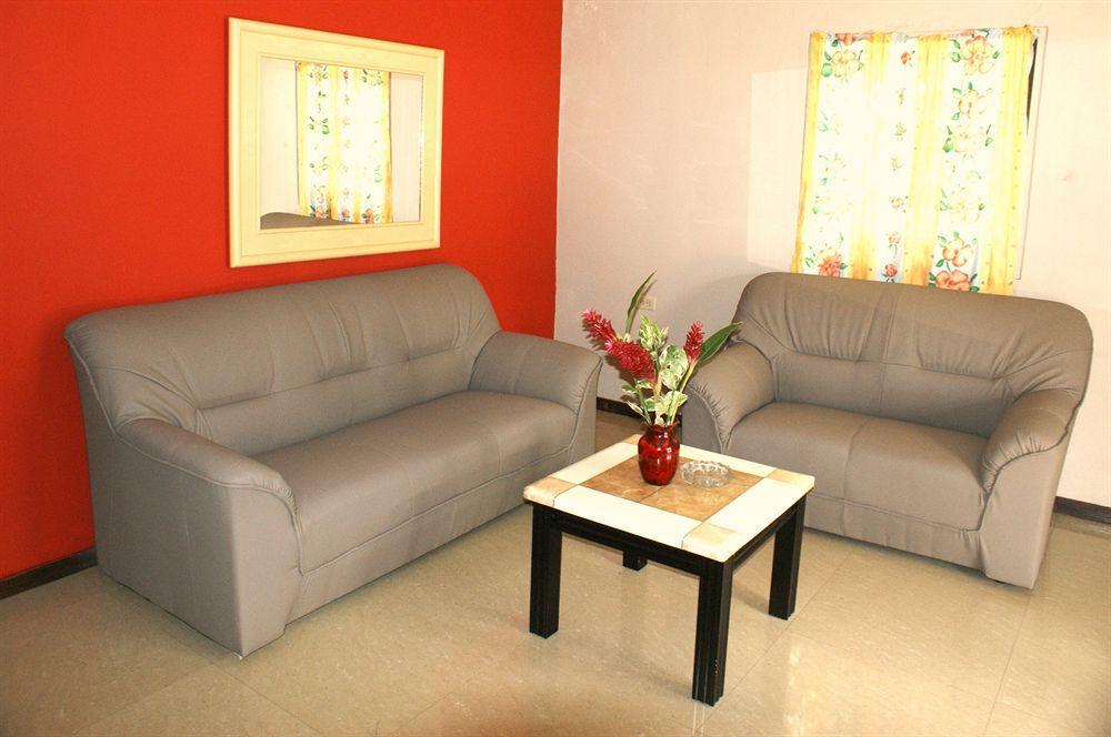 Aruba Blue Village Hotel And Apartments 팜비치 외부 사진