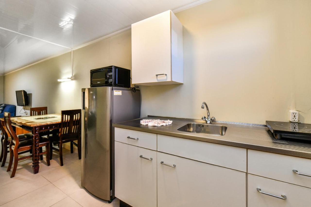 Aruba Blue Village Hotel And Apartments 팜비치 외부 사진