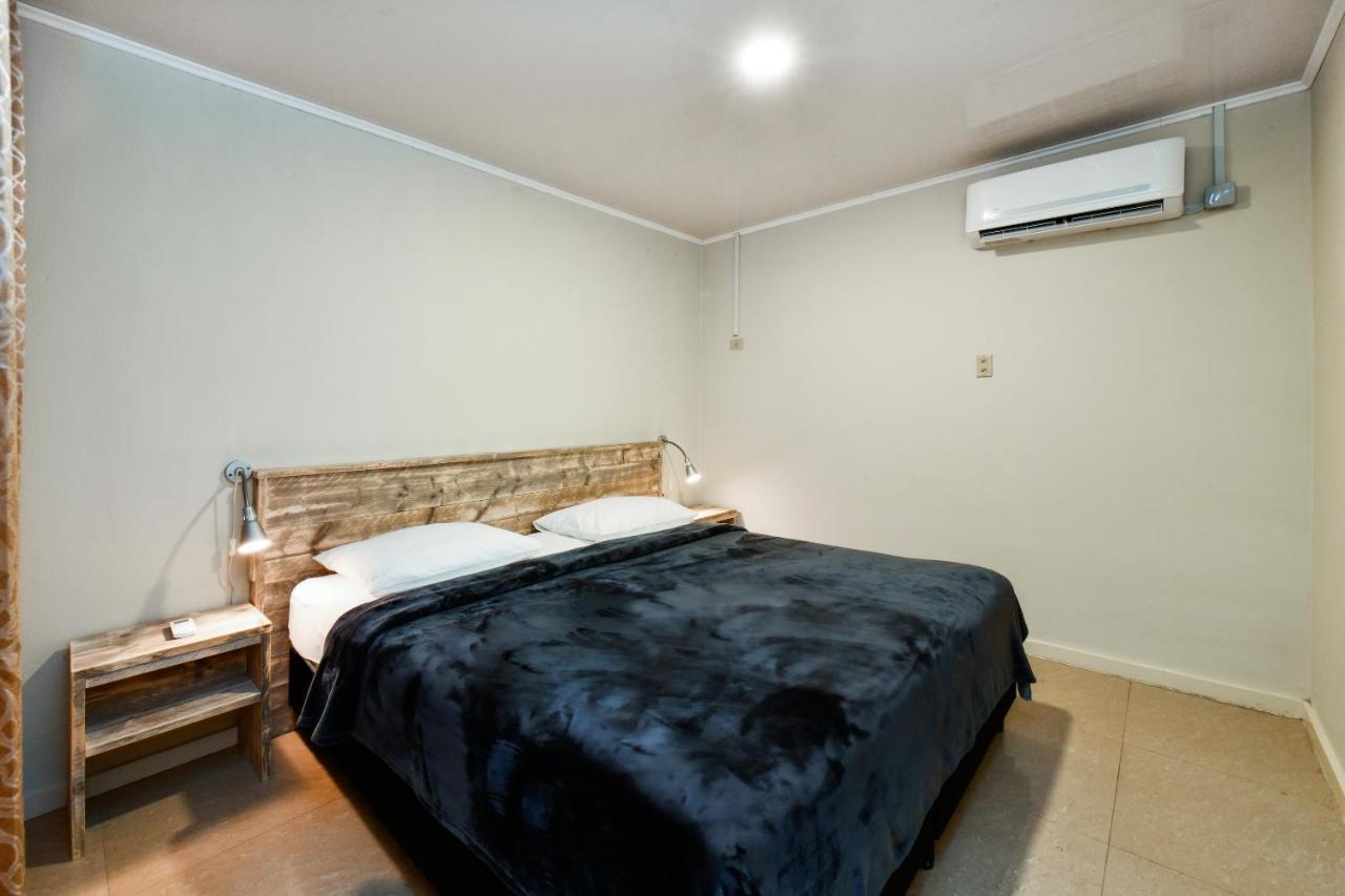 Aruba Blue Village Hotel And Apartments 팜비치 외부 사진