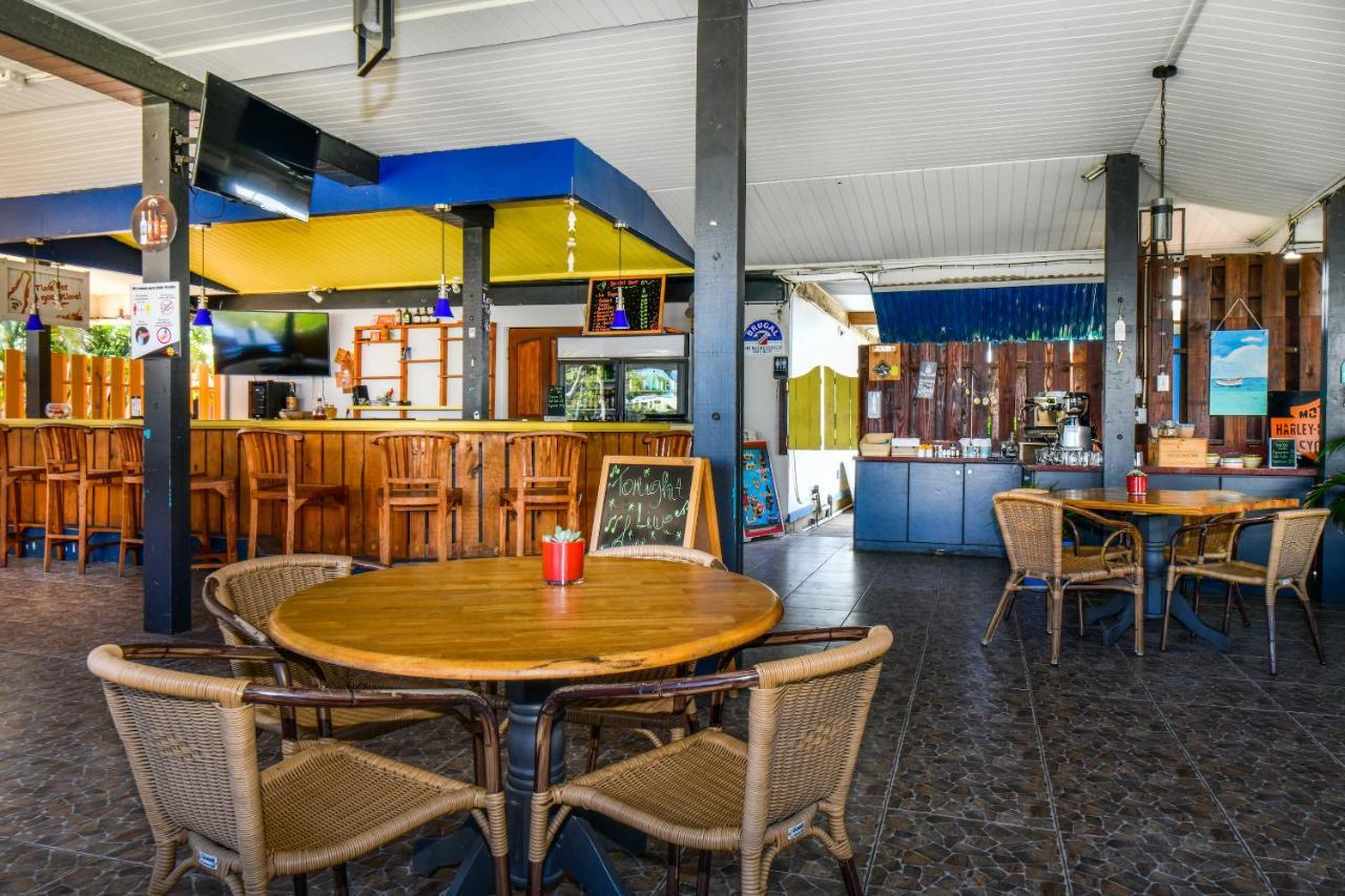 Aruba Blue Village Hotel And Apartments 팜비치 외부 사진