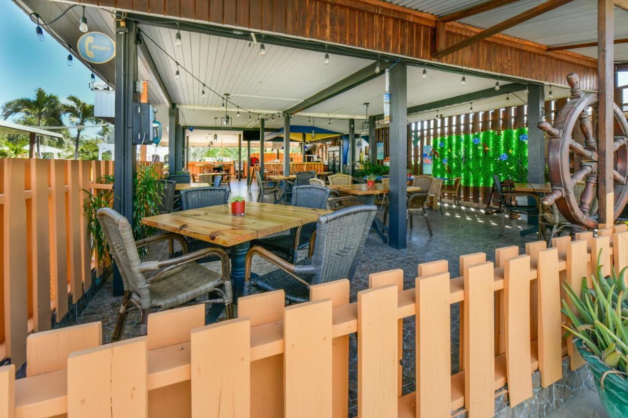 Aruba Blue Village Hotel And Apartments 팜비치 외부 사진