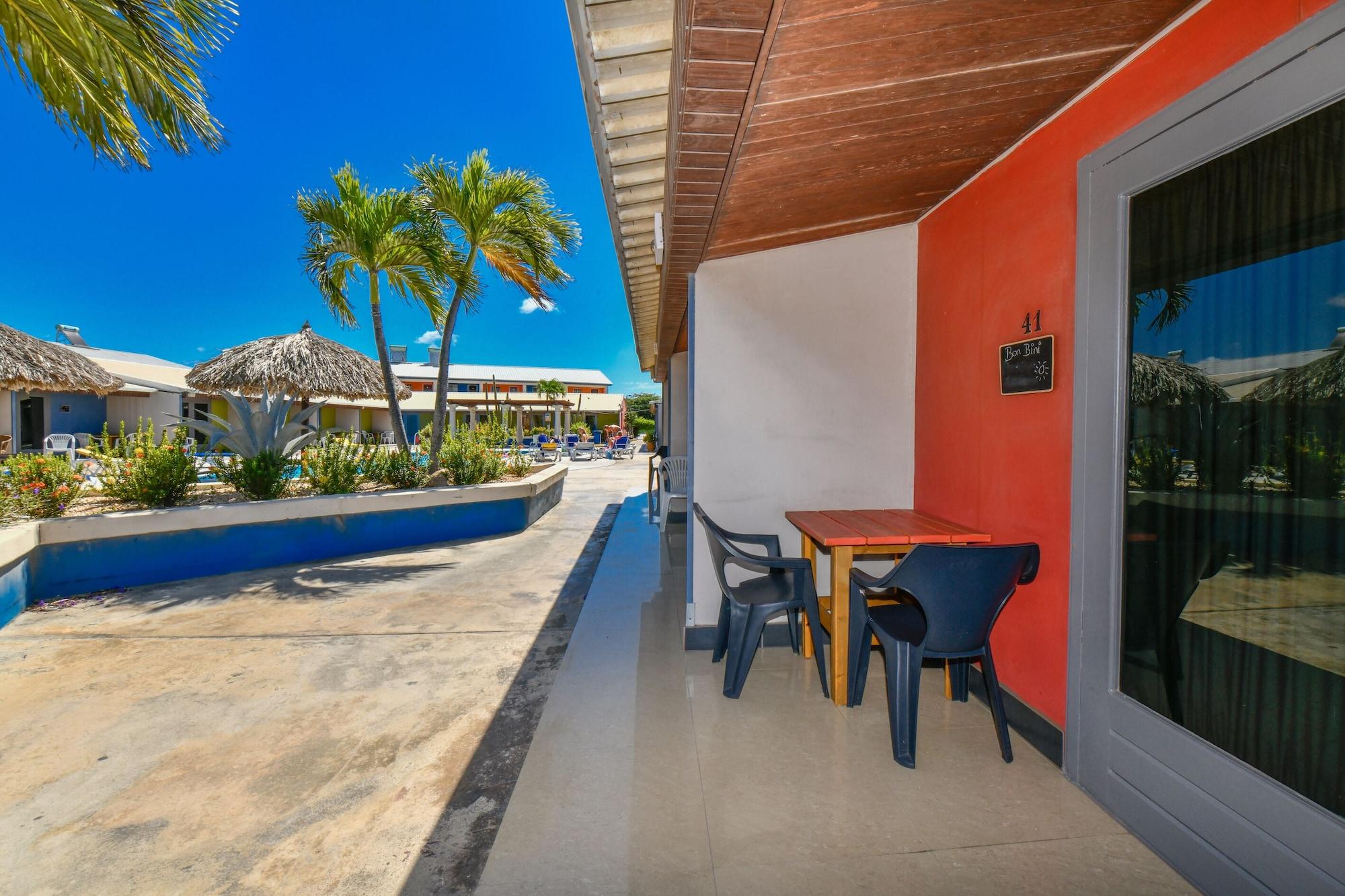 Aruba Blue Village Hotel And Apartments 팜비치 외부 사진