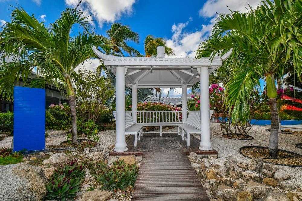 Aruba Blue Village Hotel And Apartments 팜비치 외부 사진
