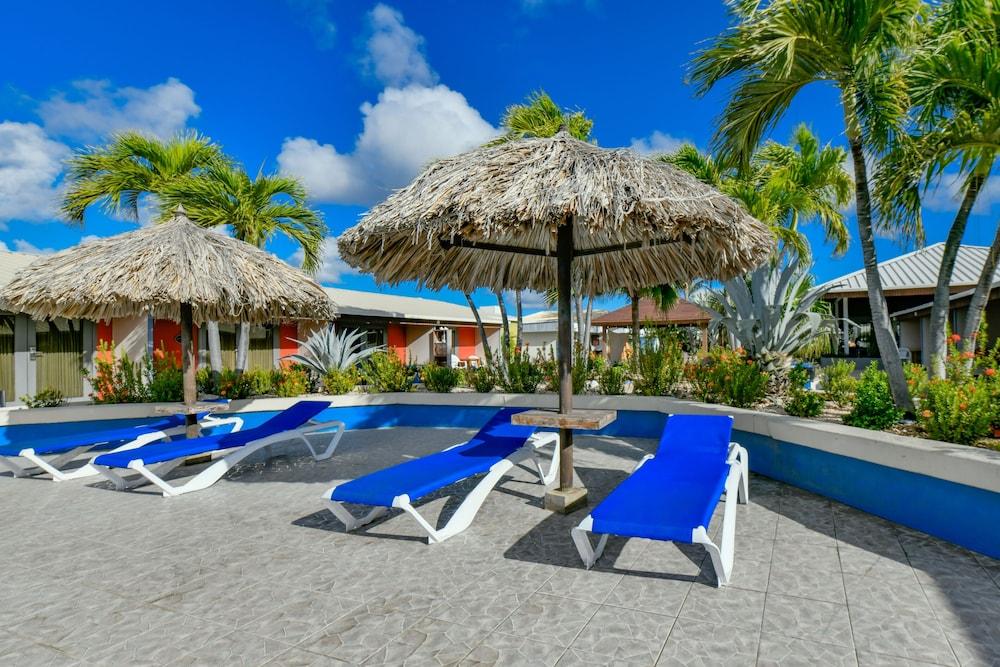 Aruba Blue Village Hotel And Apartments 팜비치 외부 사진